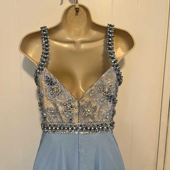 NWT | Sherri Hill Gown!!! - Picture 4 of 15